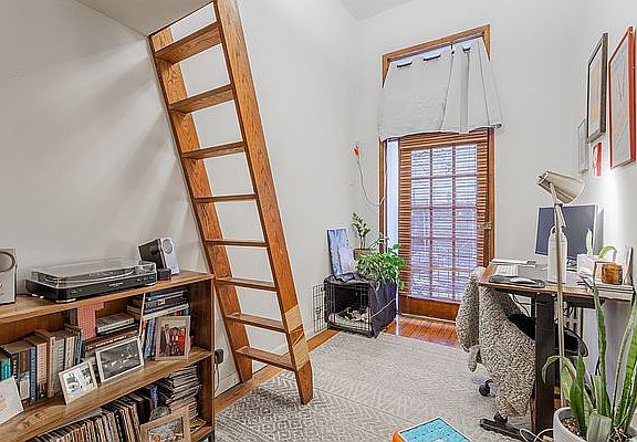 4th image of 22 W 83rd St APT 1A