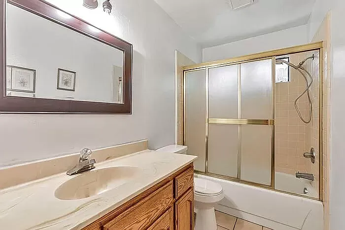 7024 Allenwood Ct — Photo 16