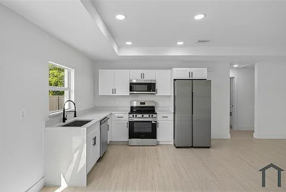 835 Palomino St E — Photo 12