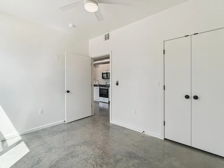 1540 NW 30th St — Photo 14