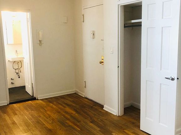 5th image of 1441 York Ave APT 4RN