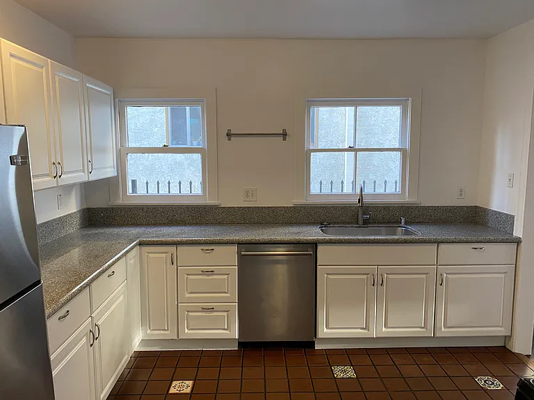 Spacious Kitchen With Tons Of Cabinet Space