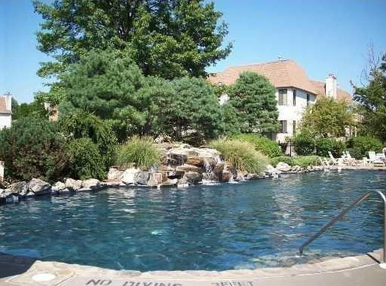 74 Park Gate Dr — Photo 5