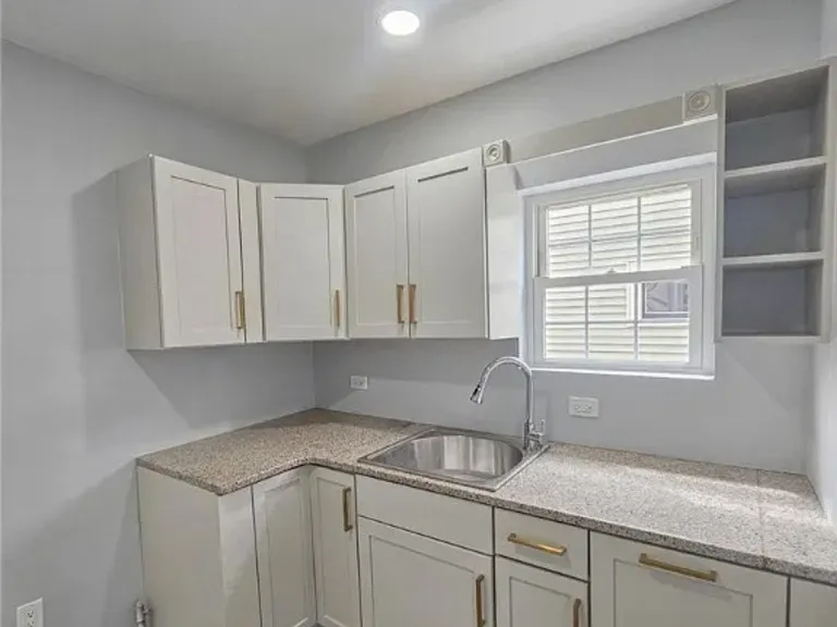 429 E Indianola Ave #2 — Photo 8