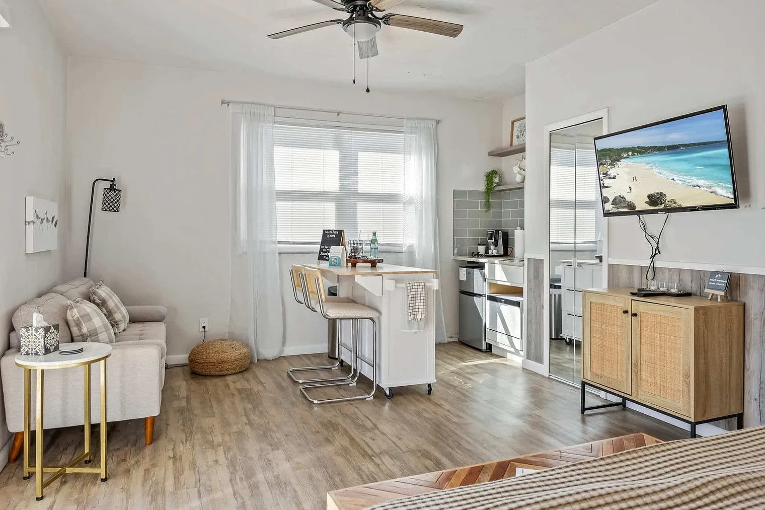 Studio, 1.0 bath, 592 sqft, $2,433 — Photo 1