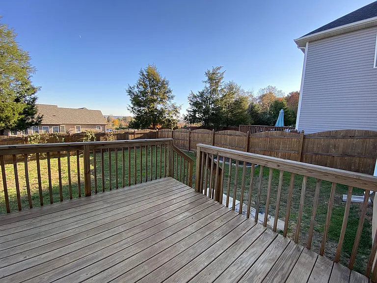 1116 Cloud View Dr — Photo 16