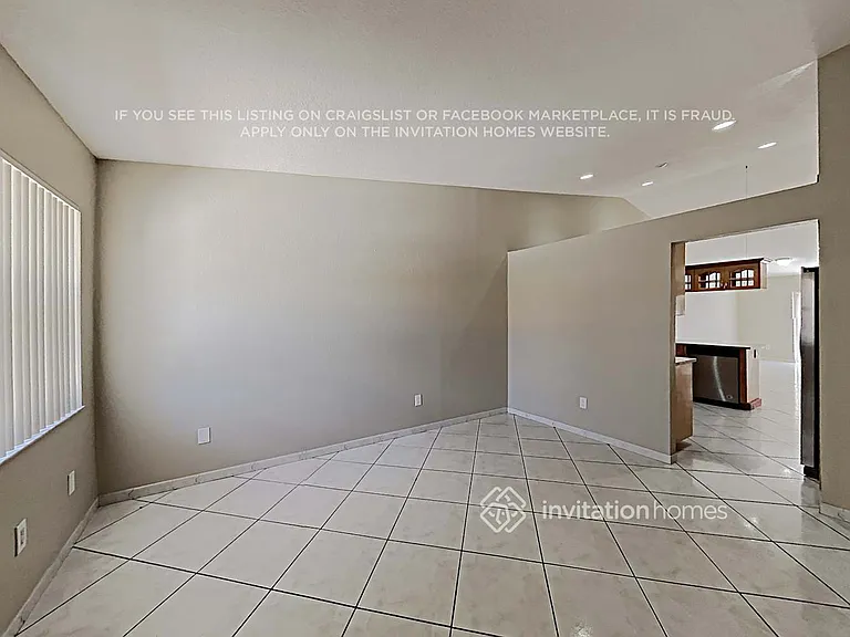 2124 W 54th St — Photo 3