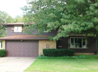 7317 Meadow Ln, Parma, OH