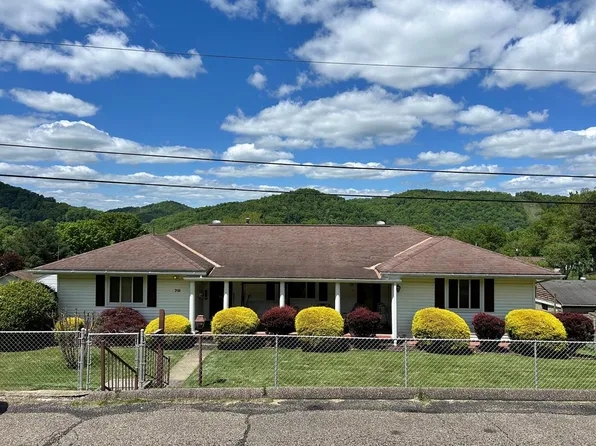 711 N 8th Ave, Paden City, WV 26159