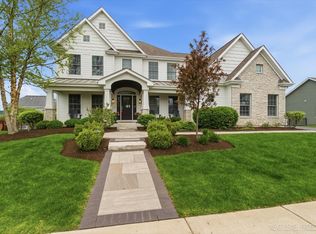 39W829 Kellar Sq, Geneva, IL 60134