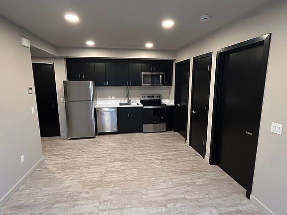 5th image of 121 S Holly St #308
