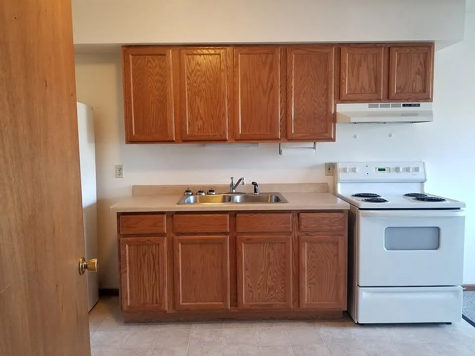 1 bed, $650 — Photo 1