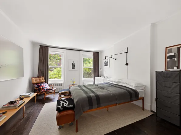 456 West 25th Street image 19 of 21