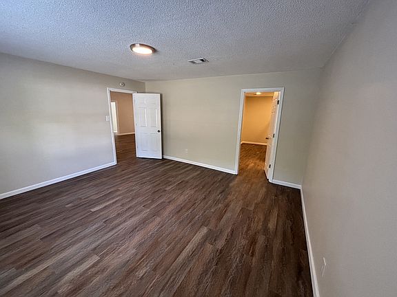 4th image of 221 Glass Rd