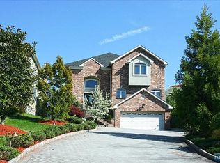 52 Edgewater Rd, Cliffside Park, NJ 07010