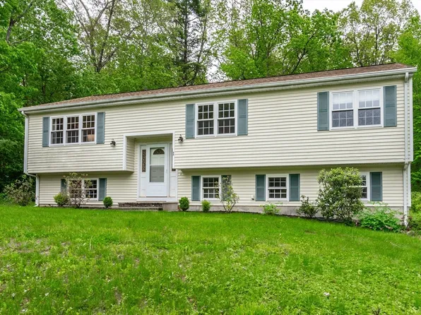 1 Stevens Ter, Merrimac, MA 01860