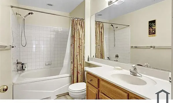 4406 Silverbrook Ln #J201 — Photo 15