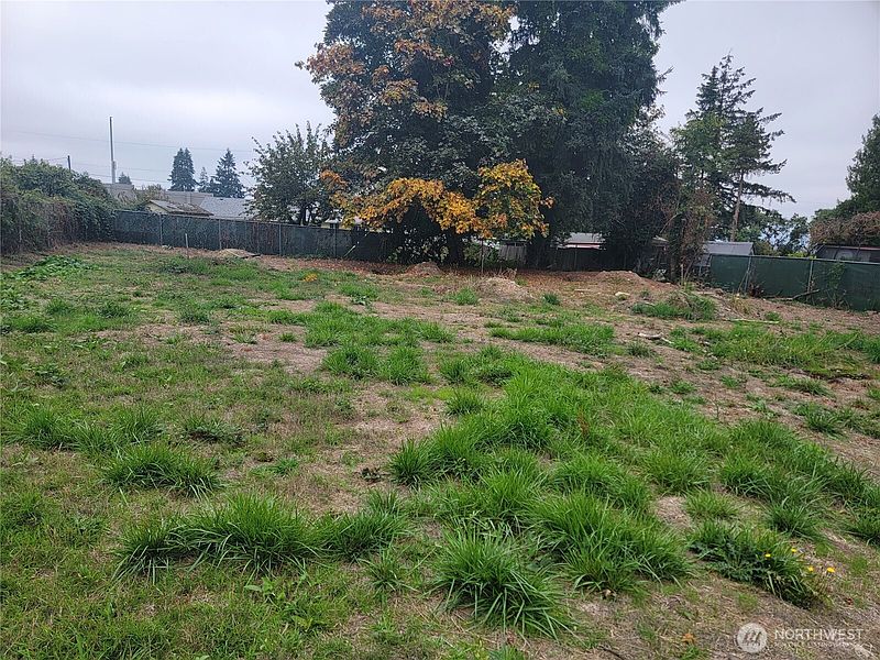 3rd image of 21200 Parcel #1022049138 Military Rd Road S