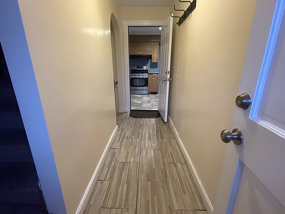 3rd image of 52 Trimble Ave