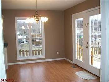 5th image of 104 Coulter Ct