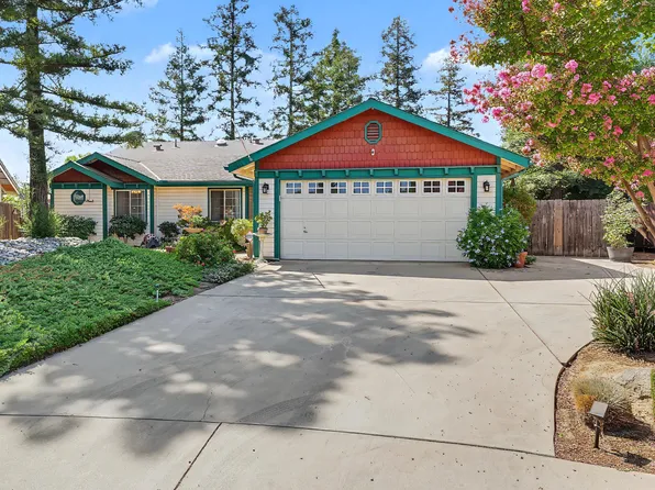 3611 E Center Court, Visalia, CA 93292