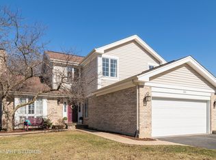 550 Rose Ln, Bartlett, IL