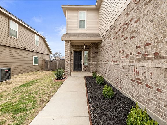 1421 Tall Pine Way, Fort Worth, TX 76112 | MLS #20565229 | Zillow