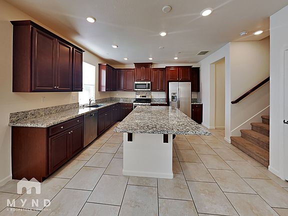 2nd image of 1124 Lavande Dr