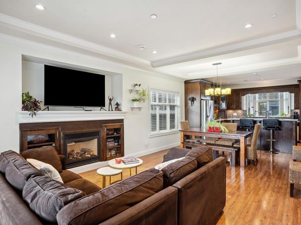 585 W 60th Ave, Vancouver, BC V6P 1Z8