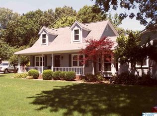 2602 Sherwood Oaks Ct SW, Decatur, AL 35603