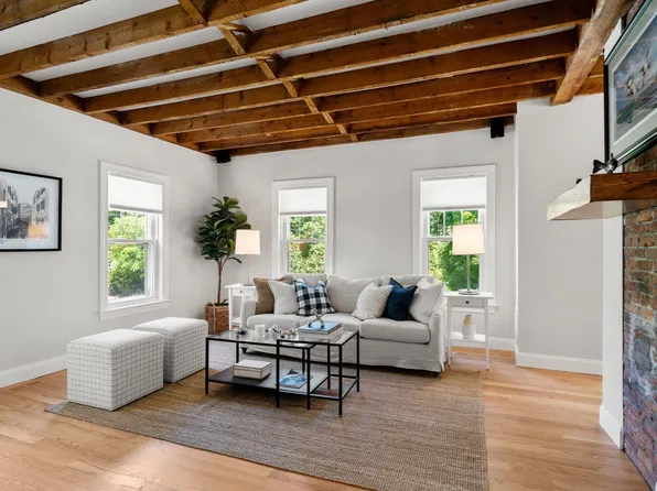 189 Conant St #189, Concord, MA 01742