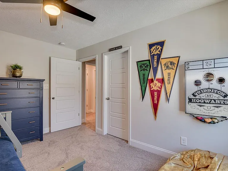 533 Fermoy Ln — Photo 34