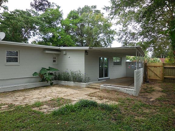 4th image of 43 E Adkinson Dr
