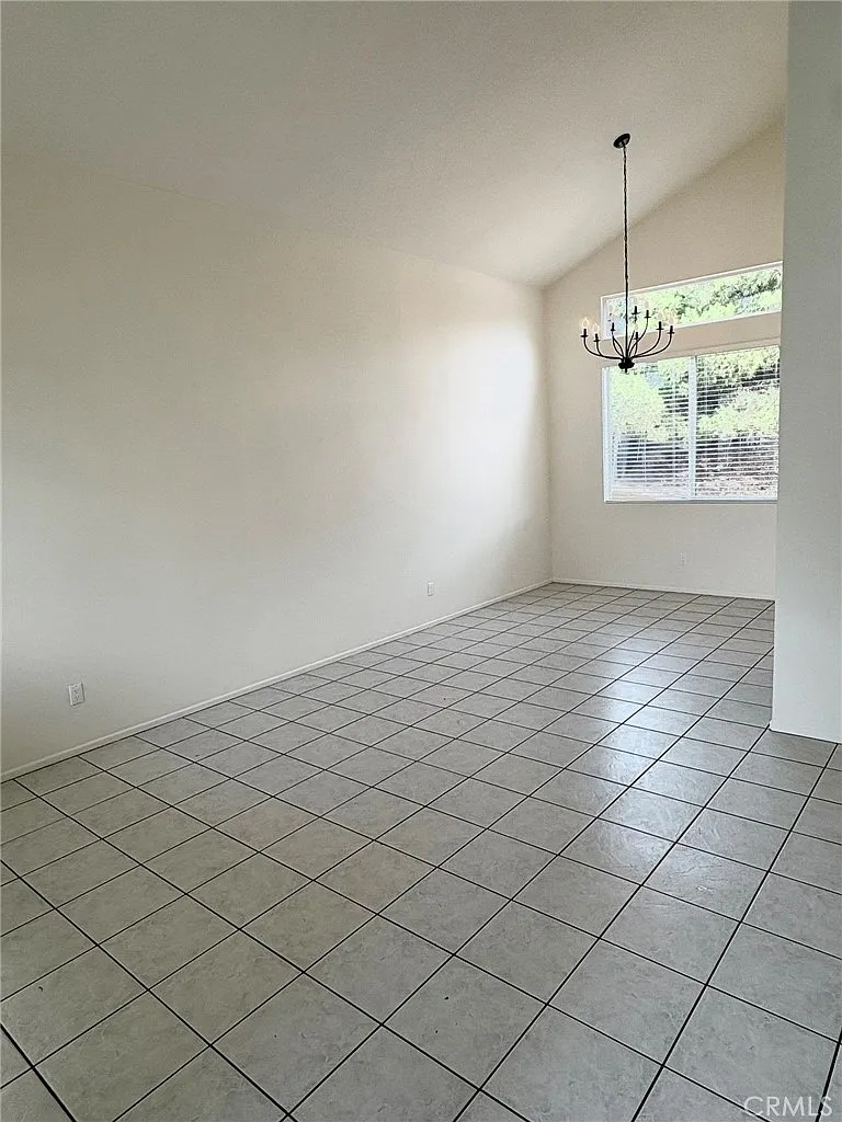 3 bed, 2.5 bath, 1582 sqft, $3,500 — Photo 2