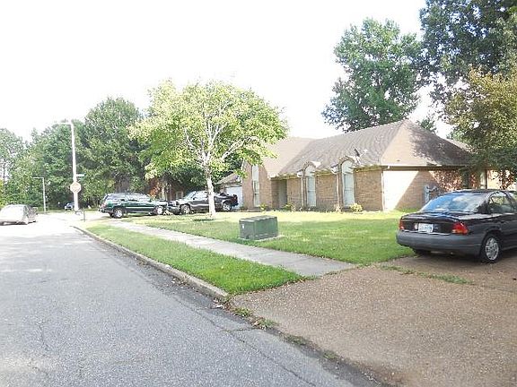 5th image of 7465 Germanshire Ln