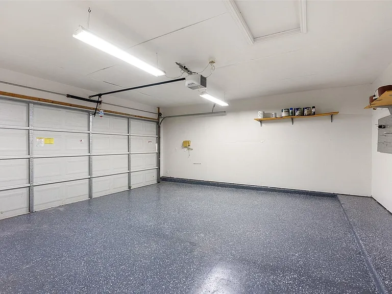 437 Sweet Leaf Ln — Photo 24