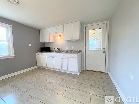 3rd image of 6209 N Willow Glen Ln