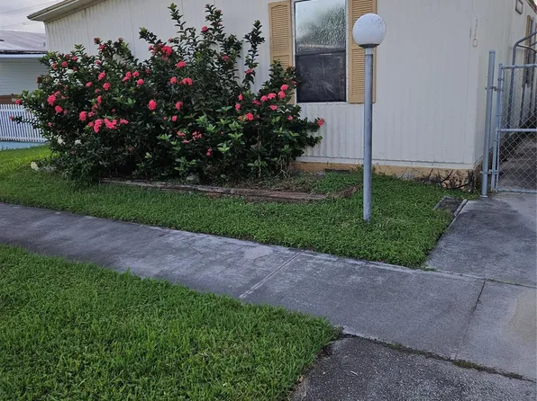 110 NW 218th Lane, Pembroke Pines, FL 33029