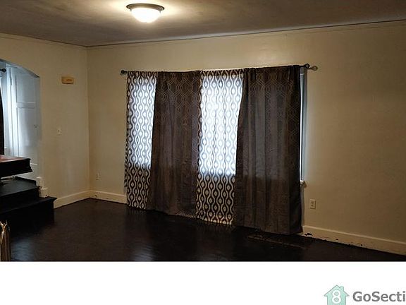 5th image of 511 N Gettysburg Ave