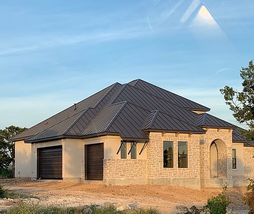 3rd image of 5752 Comal Vis