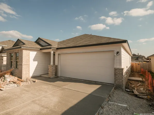 13152 Bay Point Way, St Hedwig, TX 78152
