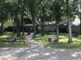 16 Twin Lakes Ct, Dalworthington Gardens, TX 76016