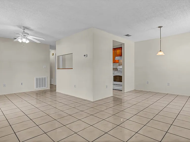 122 Loblolly Ct #C — Photo 9
