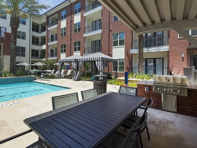 Overture Sugar Land 55+ Apartment Homes — Photo 24