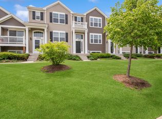 1042 Piccolo Ln, Volo, IL 60073