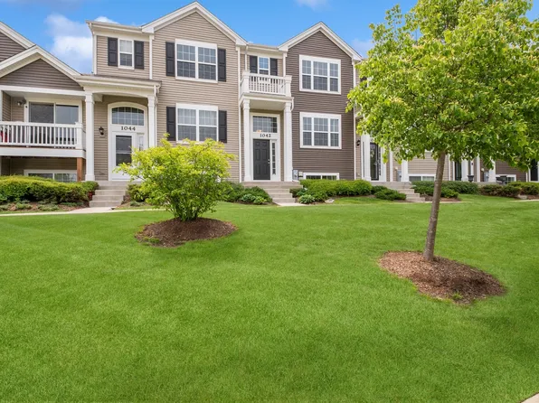 1042 Piccolo Ln, Volo, IL 60073