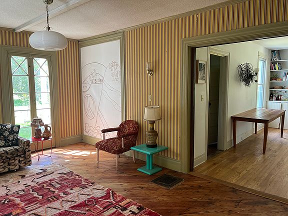 3rd image of 47 Laurel Way Ext #1