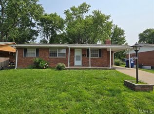 515 Patterson Ln, Florissant, MO 63031