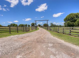 33 Jackson Rd, Huntsville, TX 77320