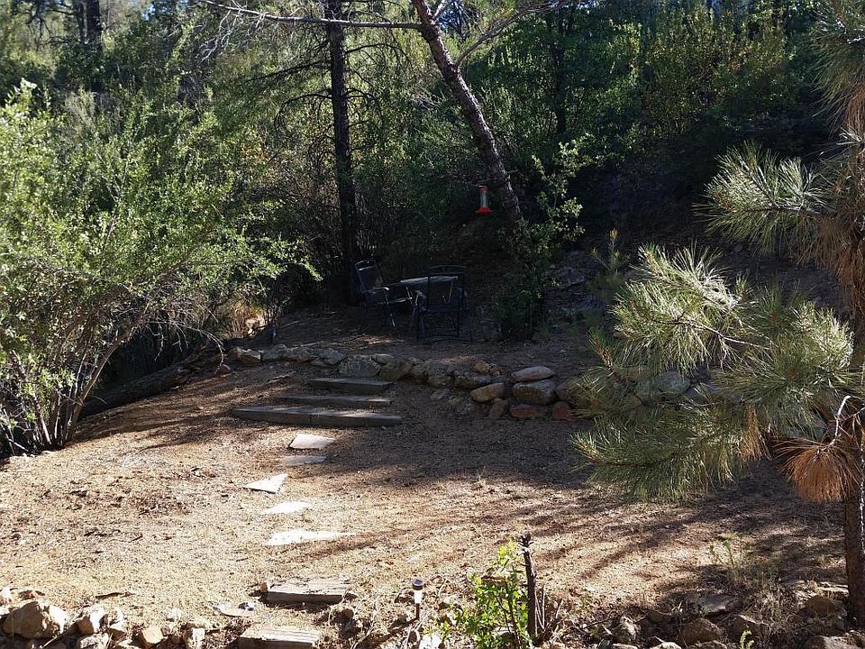 2nd image of 1995 Forest Hills Rd